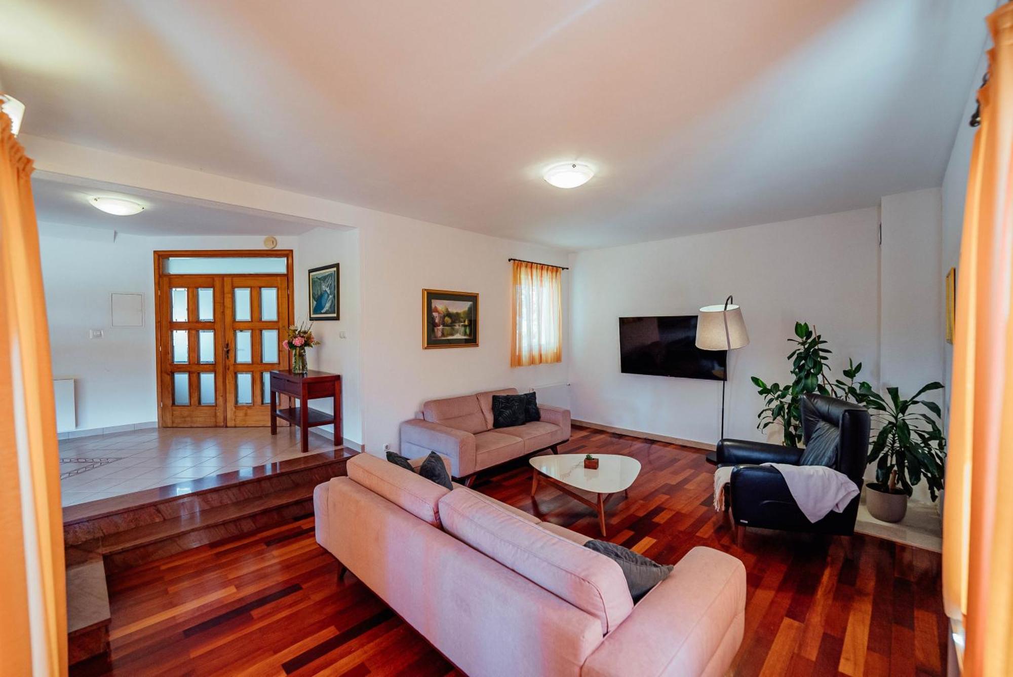 Villa Latica Donji Prolozac Экстерьер фото